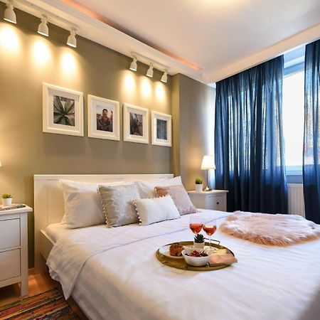 בוקרשט Downtown Oasis: Central Apartments With Cozy Charm מראה חיצוני תמונה