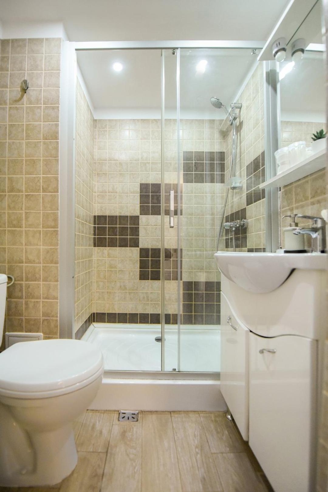 בוקרשט Downtown Oasis: Central Apartments With Cozy Charm חדר תמונה