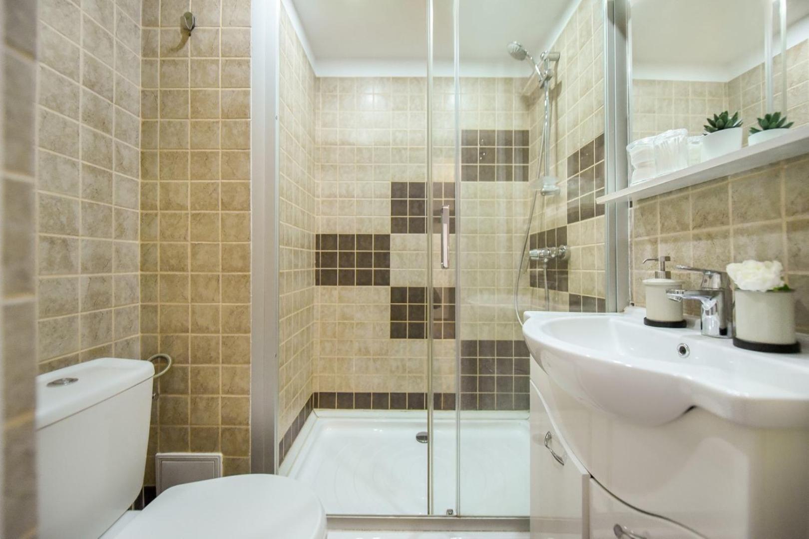 בוקרשט Downtown Oasis: Central Apartments With Cozy Charm חדר תמונה